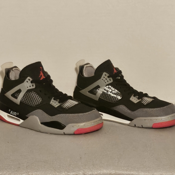 New Nike Air Jordan IV (Black Cat) Basketball Sneakers, M9.5, (2020 re-release) - Picture 3 of 8